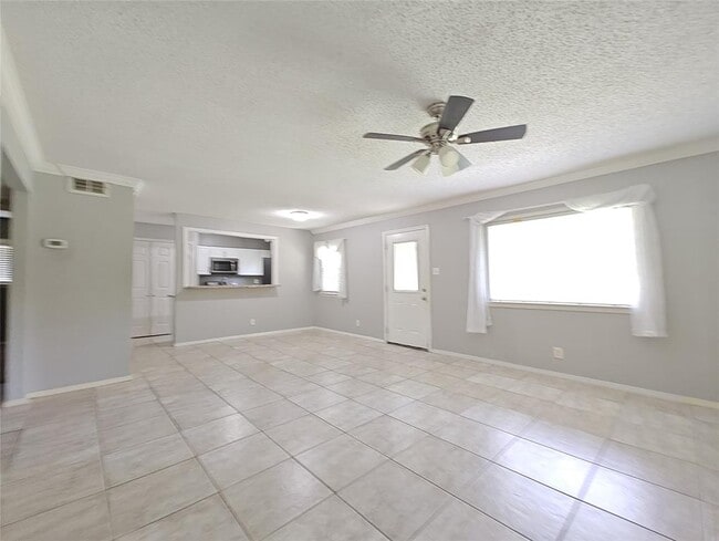 Building Photo - 5636 Birchmont Dr