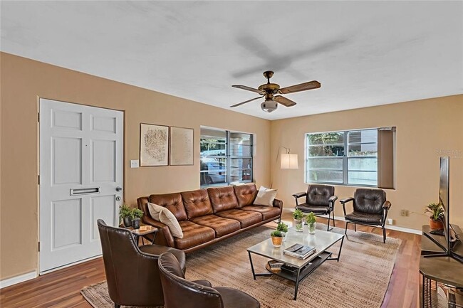 Foto del edificio - 324 N Lakeland Ave