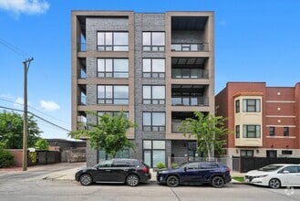 Building Photo - 2342 W Adams St