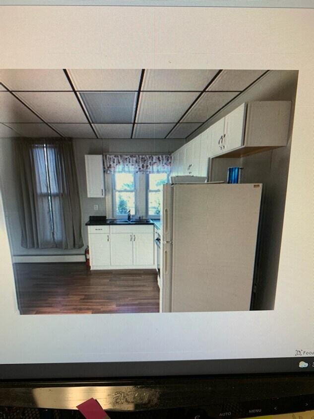 11384 OH44 Unit Victorian House, Shalersville, OH 44255 Apartments