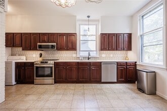 Building Photo - 90 Dartmouth St