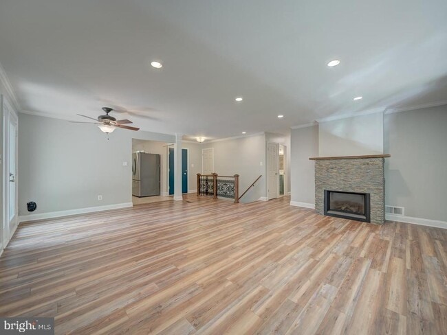 Building Photo - 8606 London Ct