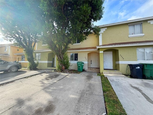 Building Photo - 2265 NW 136th Ter