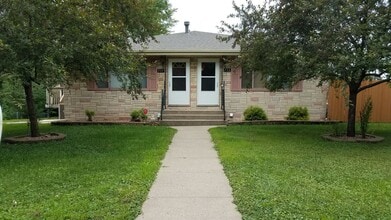 Building Photo - 735 3rd St