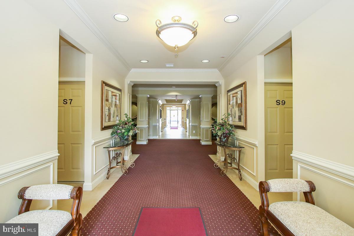 701 Fallsgrove Dr Unit 211, Rockville, MD 20850 Condo for Rent in