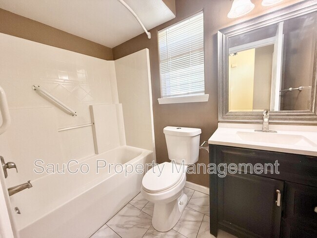 Foto del edificio - 2200 NE 14th Pl