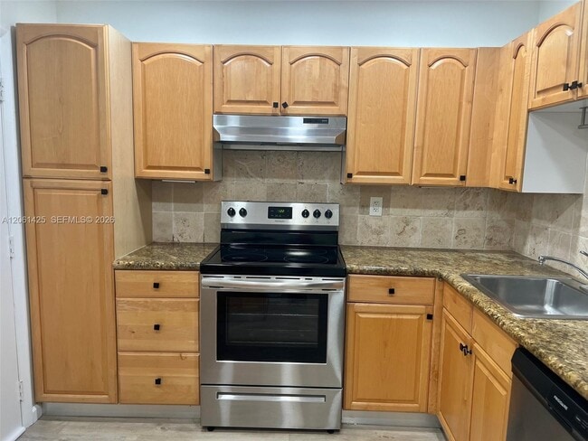 Foto del edificio - 9159 SW 77th Ave