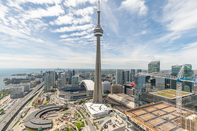 Photo du bâtiment - Ice Condominiums Tower 2