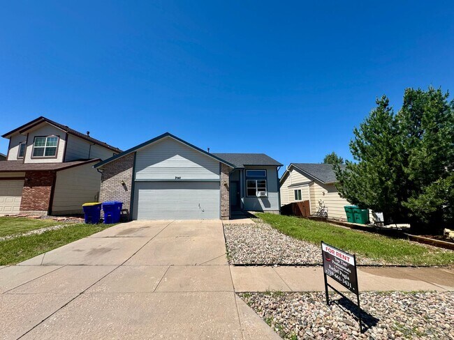 Building Photo - 3 bedroom home in Wagon Trails with commun...