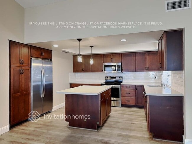 Building Photo - 8428 Mulcahy Ave