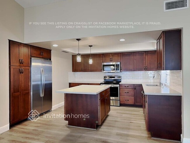 Foto del edificio - 8428 Mulcahy Ave