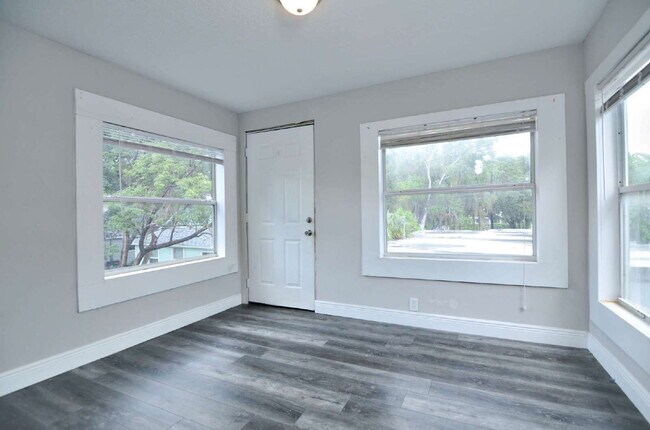 Foto del edificio - 912 Hart St