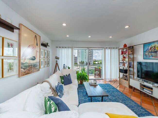 Building Photo - 2451 Brickell Ave