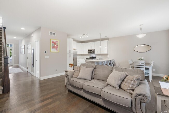 Foto del edificio - 0 N Cypress Ln