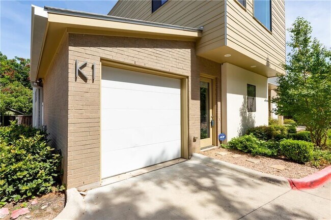 Foto del edificio - 707 Cardinal Ln