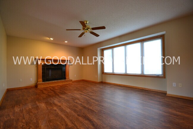 Foto del edificio - 4 Bedroom, 2.5 Bathroom Home in Johnston