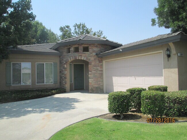 Building Photo - JUST REDUCED....SEVEN OAKS ! $2847.50 MOVE...
