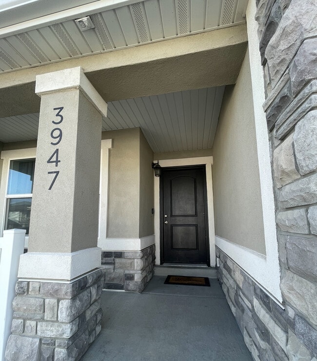 Building Photo - 3947 W 1750 N