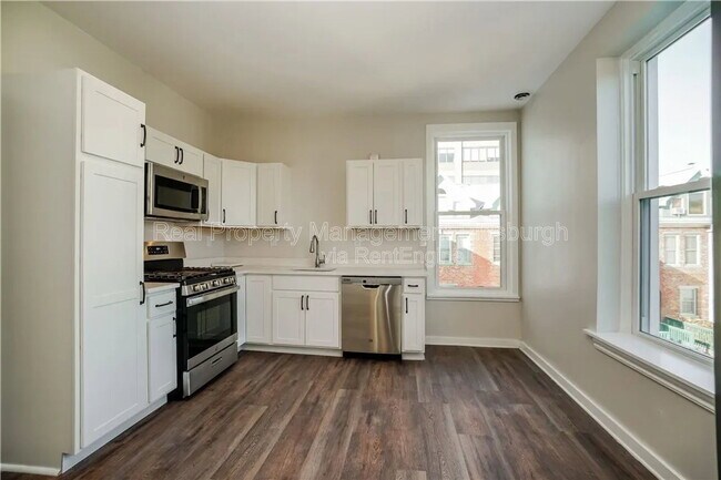 Foto del edificio - 2123 Sidney St