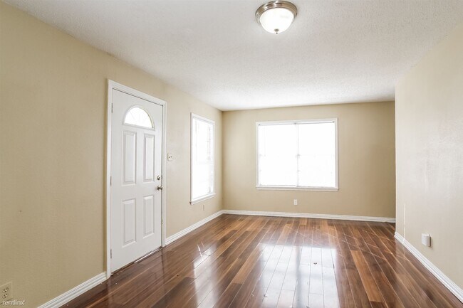 Building Photo - 4 br, 2 bath House - 1218 7th Ave