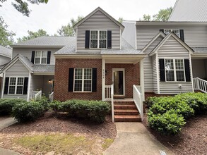 Building Photo - 2608 Broad Oaks Pl