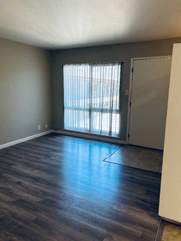 Photo - 6638 MacArthur Blvd (Oakland, CA)
