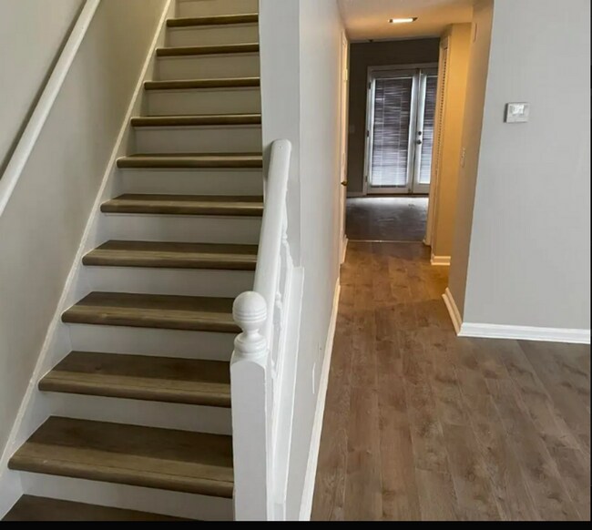 Foto del edificio - 2 bed 2.5 bath in Stockbridge!