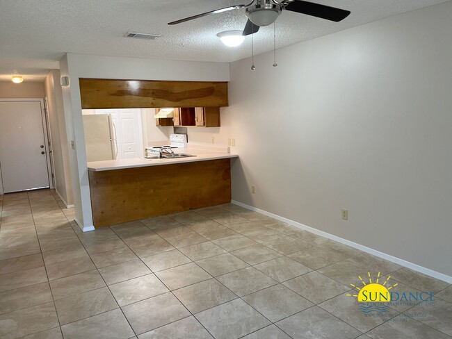 Building Photo - Nice 2 Bedroom Unit in Niceville!