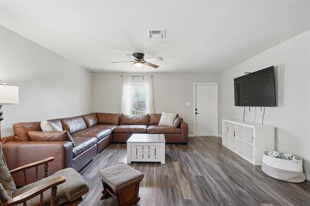 Building Photo - 7926 Vineyard Dr