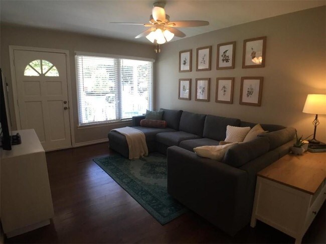 Building Photo - 634 Ridgedale Dr