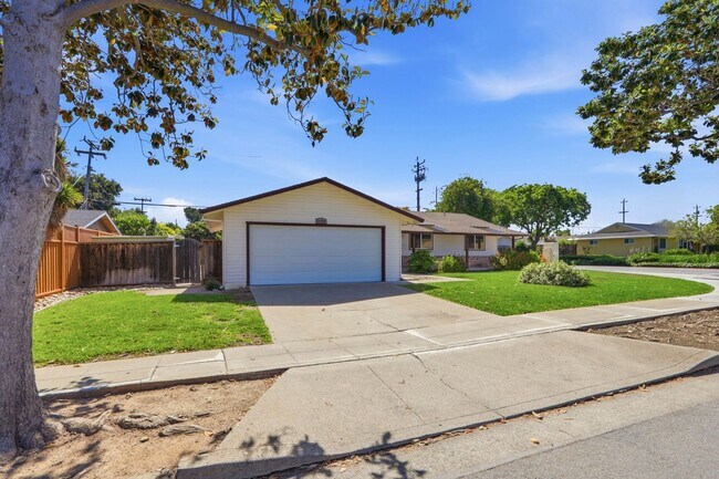 Foto del edificio - Wow! What a Great Home! Available Now!