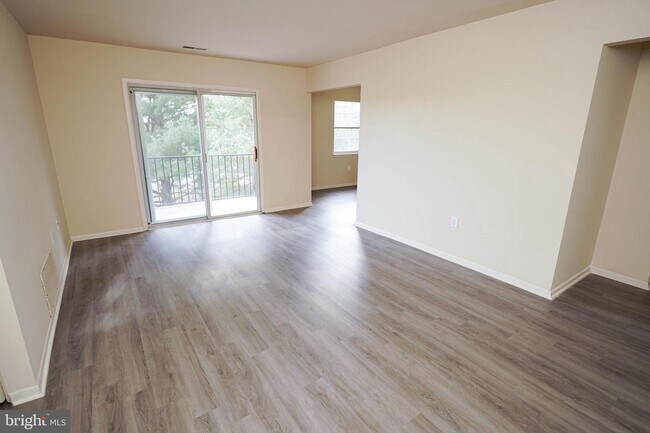 Foto del edificio - 807 College Ln