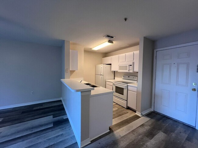 Foto del edificio - Awesome apartment at Cypress fairway!