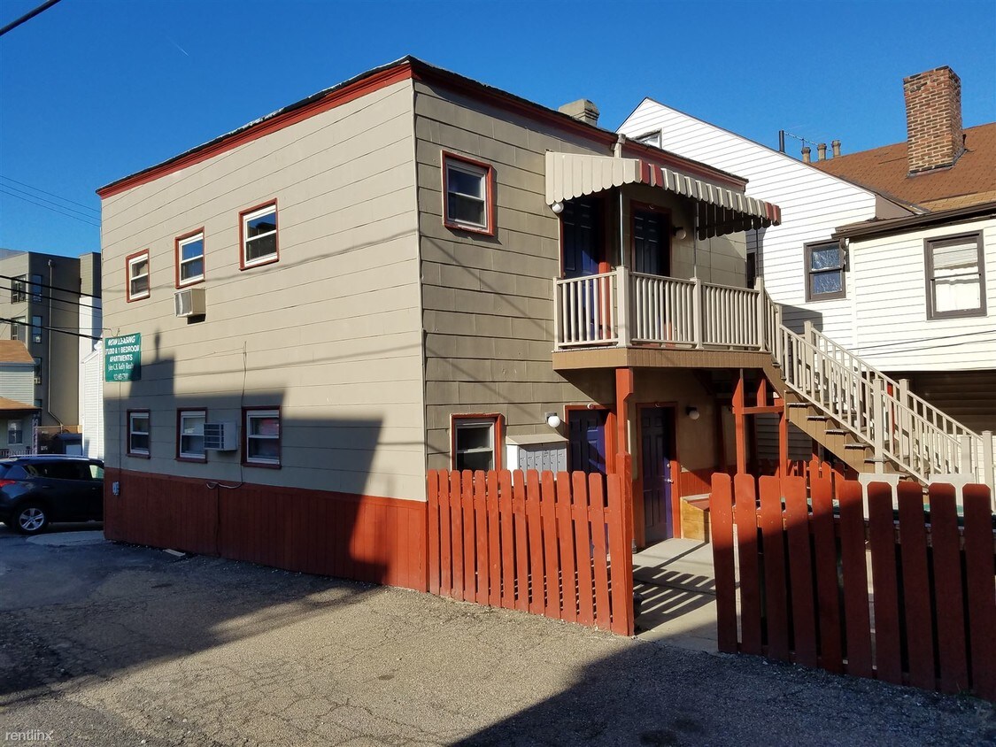 Primary Photo - 1 br, 1 bath Apartment - 3808 Pier Street