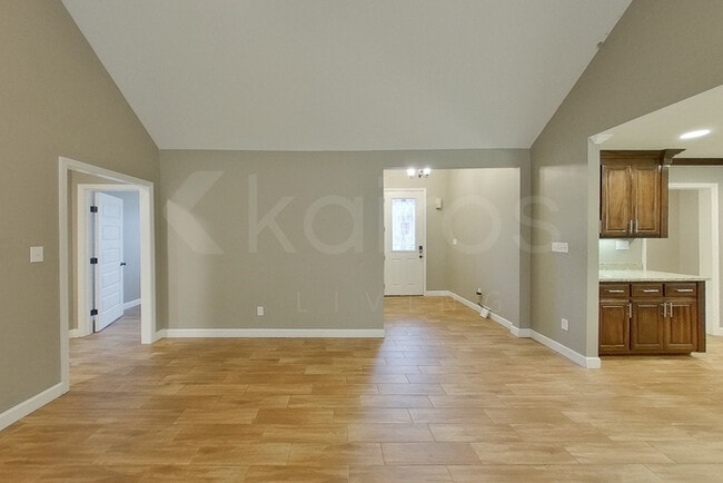 Building Photo - 94 Old Orchard Rd