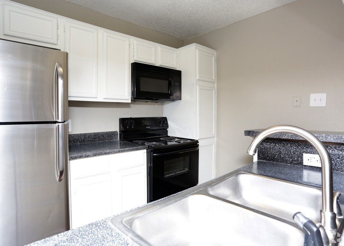 Sevilla Condos Apartments Carrollton, TX