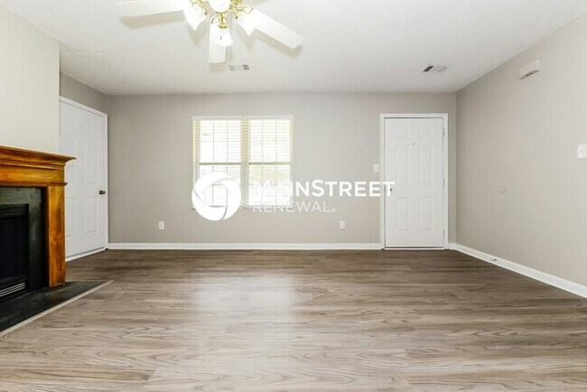 Building Photo - 3 Bedroom Pet-Friendly Home in Locust Grov...