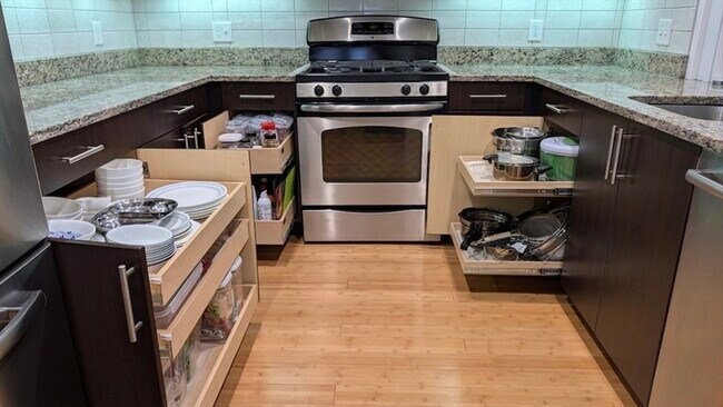 Foto del edificio - 2009 Symmes Cir