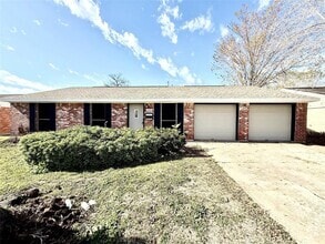 Building Photo - 14106 White Heather Dr