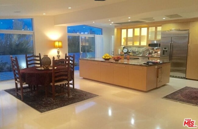 Foto del edificio - 3440 Shoreheights Dr