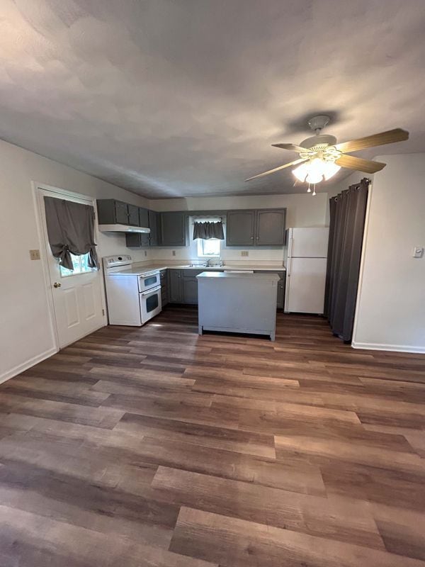 Building Photo - 16 W Main St