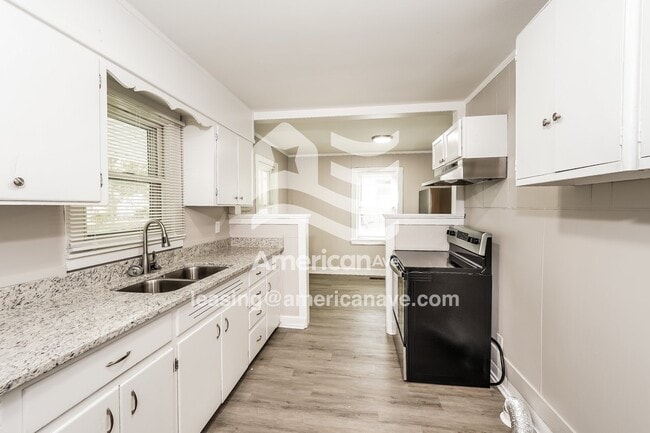 Building Photo - 7244 Rome Ave