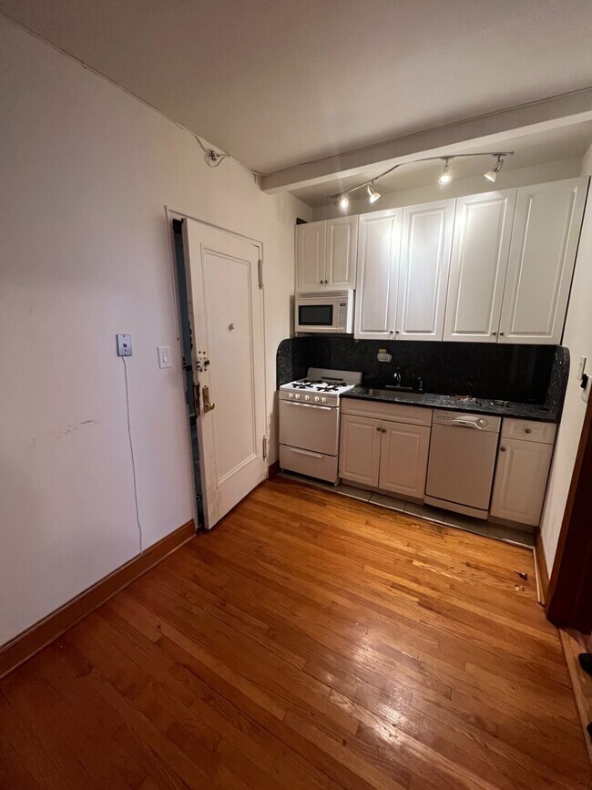 Foto del edificio - 286 Corbin Pl
