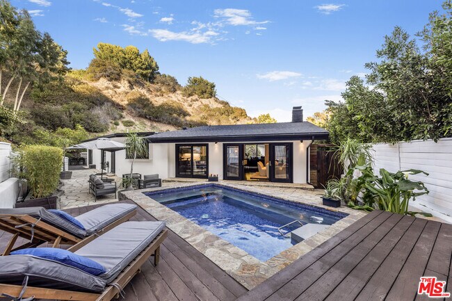 Foto del edificio - 9596 Shirley Ln