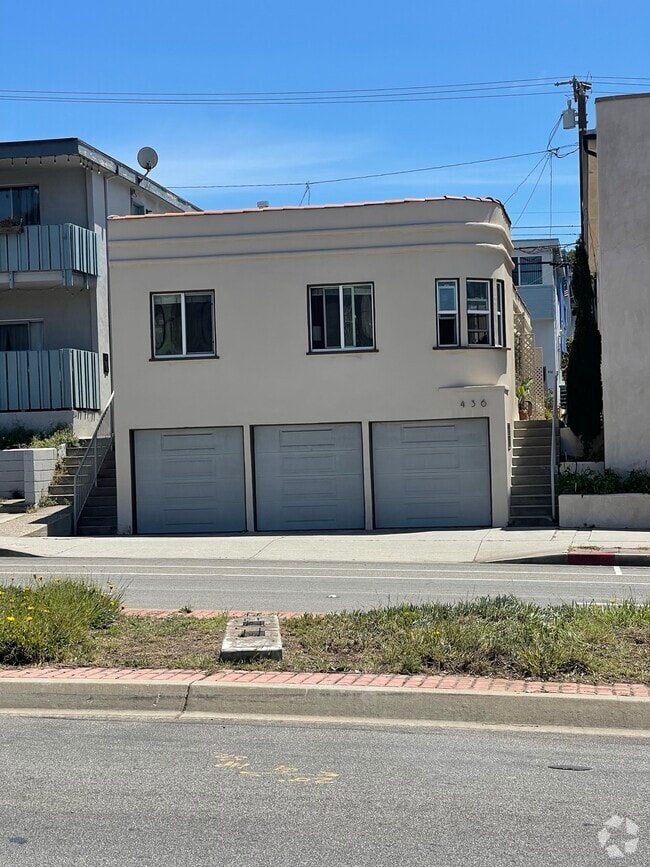 Building Photo - 436 Rosecrans Ave