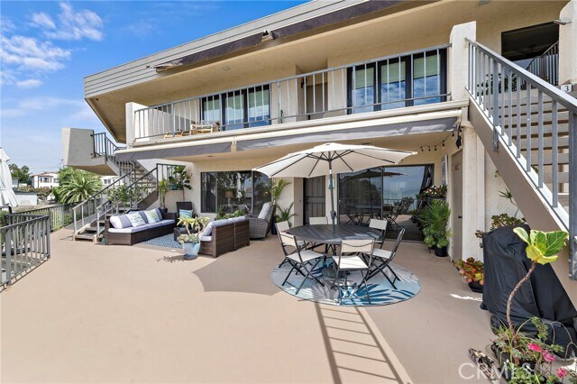 Foto del edificio - 320 Encino Ln
