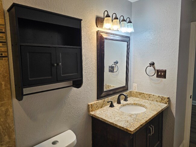 Foto del edificio - 2500 E Park Blvd