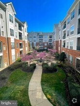 Building Photo - 4860 Eisenhower Ave