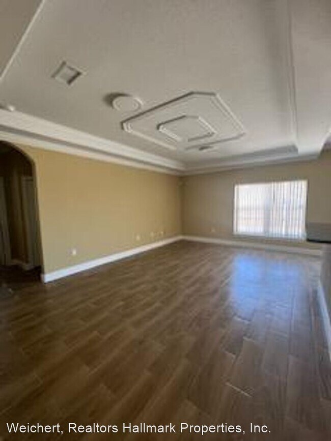 Building Photo - 4 br, 2.5 bath House - 2886 Berkshire Cir