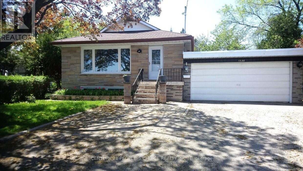 Primary Photo - 1596 Warden Ave.